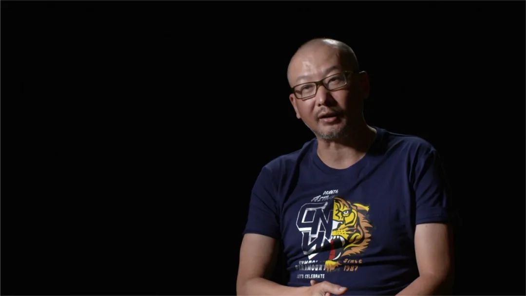 專訪《八佰》導(dǎo)演管虎：光有史實(shí)不足夠，還需一部分的詩(shī)意
