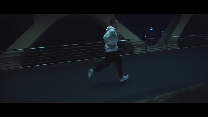 沃爾沃×五條人：管他怎么跑，跑就對了！
