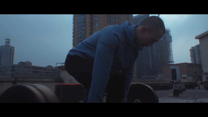 沃爾沃×五條人：管他怎么跑，跑就對了！