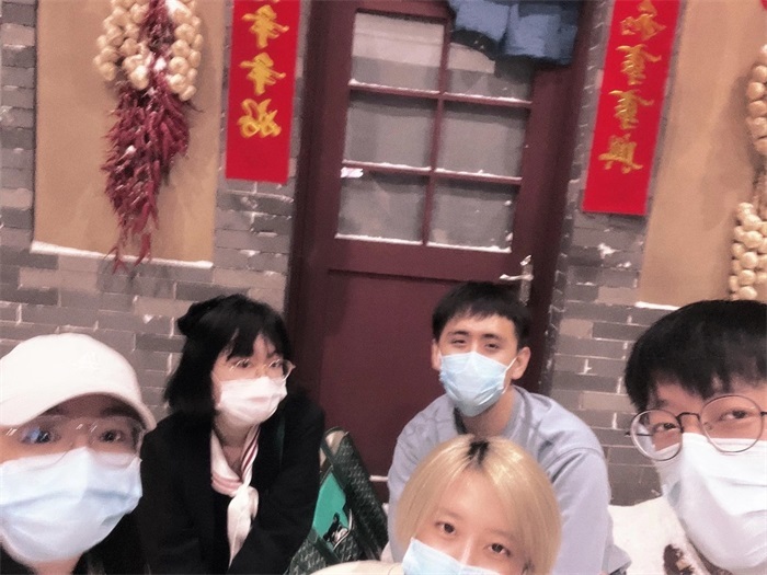 麥當(dāng)勞春節(jié)品牌視頻《共此時(shí)》，隔著屏幕也是團(tuán)圓
