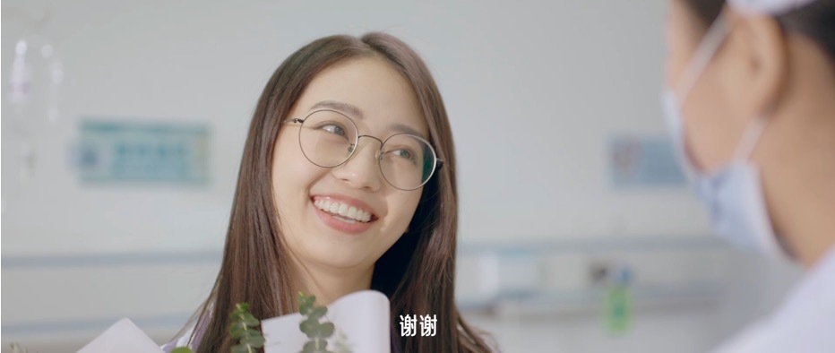 金典送你一朵苜?；ǎ椒采罾镩_出詩意