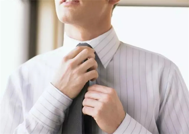 父親節(jié)快樂(lè)！成熟男士拍照擺姿要點(diǎn)