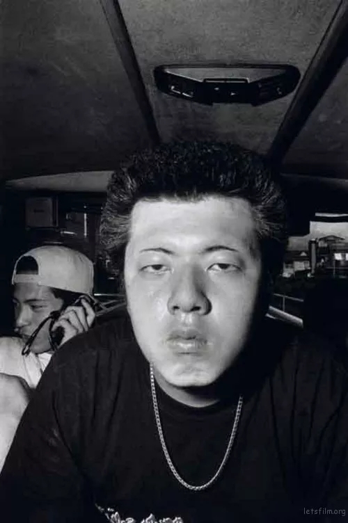 用生命在拍照！近距離拍攝黑幫的超狂攝影師