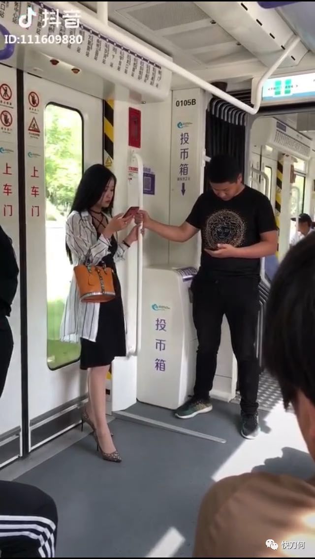 鳥哥筆記,新媒體運營,快刀何,抖音運營,抖音營銷,內(nèi)容營銷