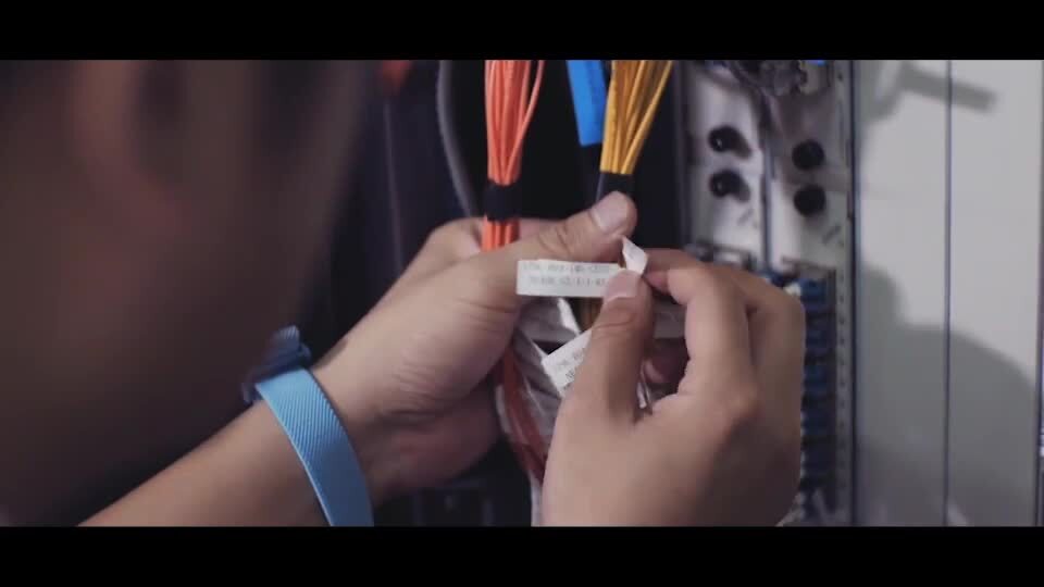 移動“家”風(fēng)微視頻《天亮的守望》