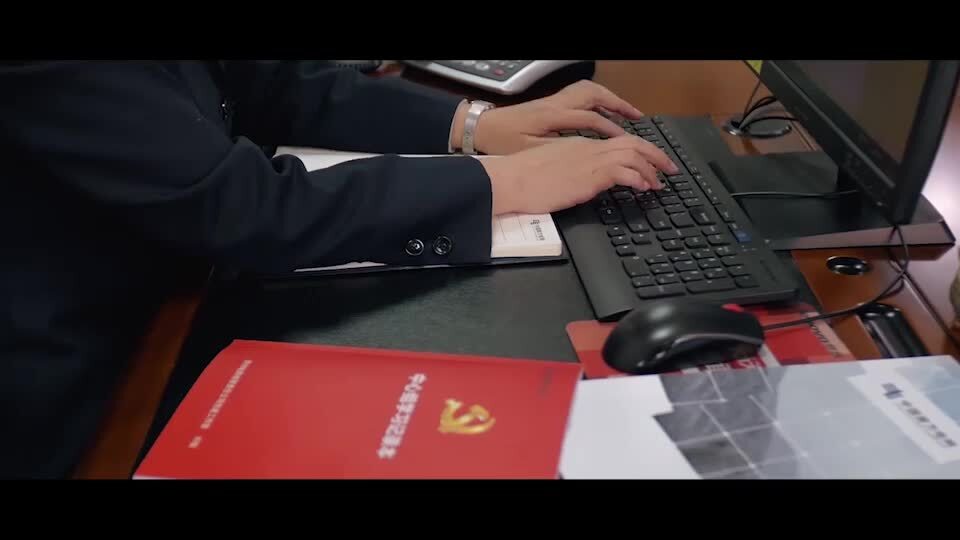 感動(dòng)南網(wǎng) 黔送鐵軍五虎將團(tuán)隊(duì)片