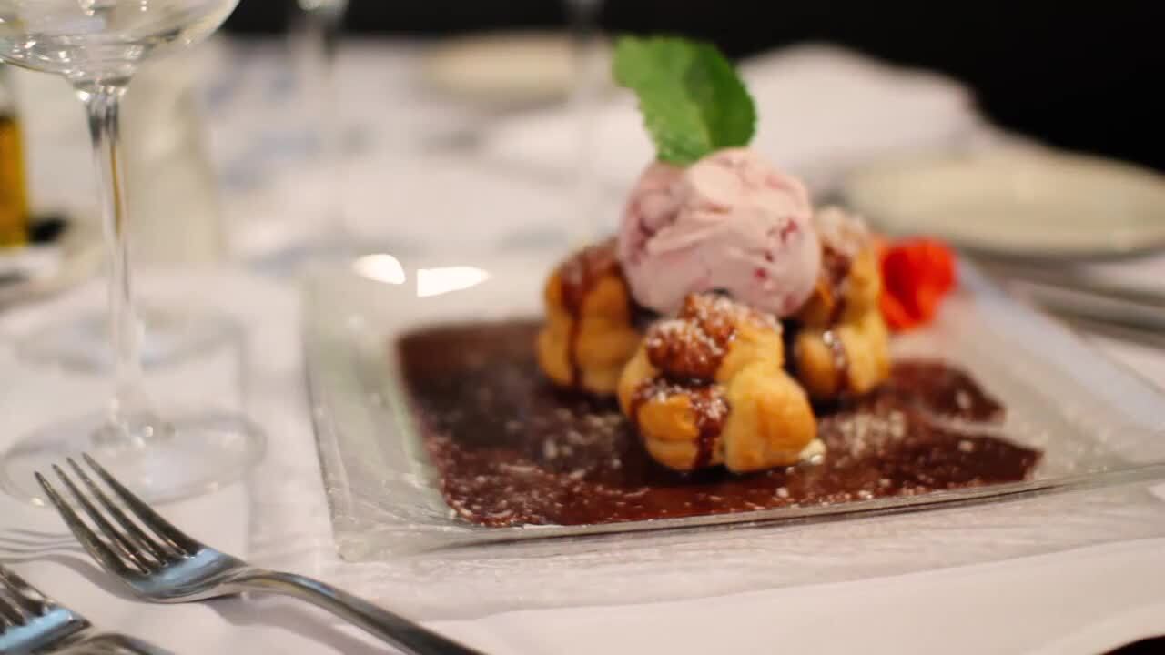 國(guó)外餐廳宣傳片《Rosso Restaurant & Bar》