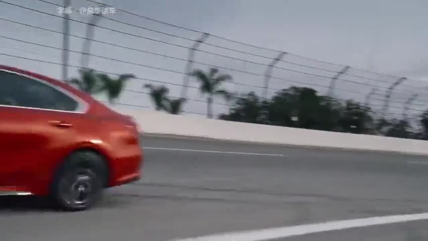 起亞汽車(chē)宣傳片《自信不止一點(diǎn)點(diǎn)》