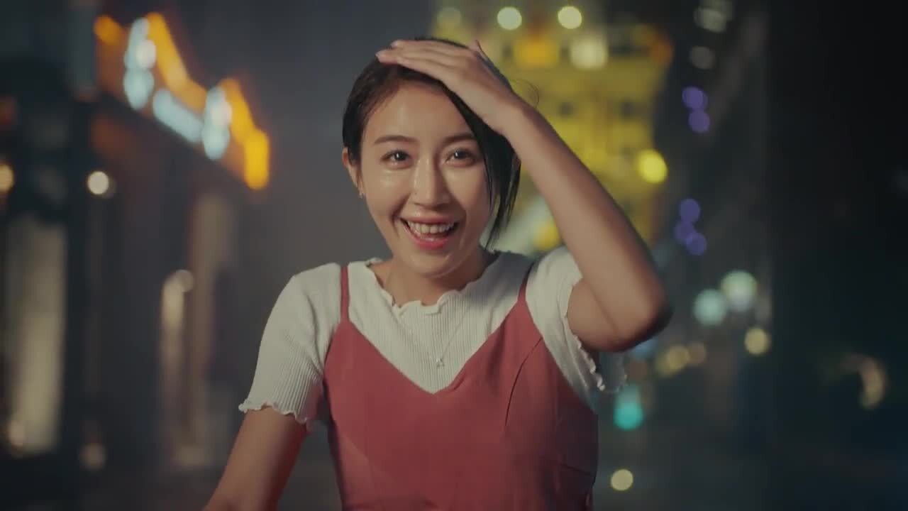 百雀羚彈性美學(xué)創(chuàng)意廣告《做個有彈性的女人》