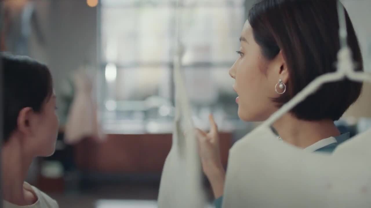 百雀羚彈性美學(xué)創(chuàng)意廣告《做個有彈性的女人》