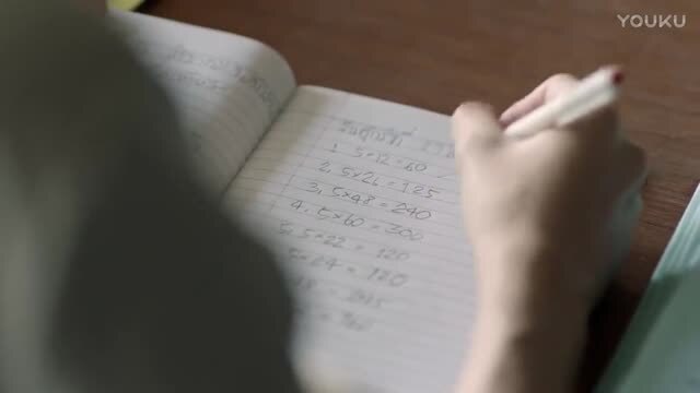 自閉兒童公益微電影 教育微電影《請(qǐng)讓我繼續(xù)讀書》